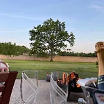 Maison Longue De La Cassine Bed & Breakfast 4*