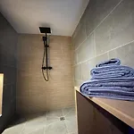 Maison Longue De La Cassine Bed & Breakfast 4*