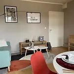 Maison Longue De La Cassine Bed & Breakfast