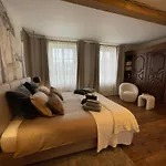 Maison Longue De La Cassine Oda ve Kahvaltı 4*