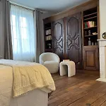 Bed & Breakfast Maison Longue De La Cassine 4*