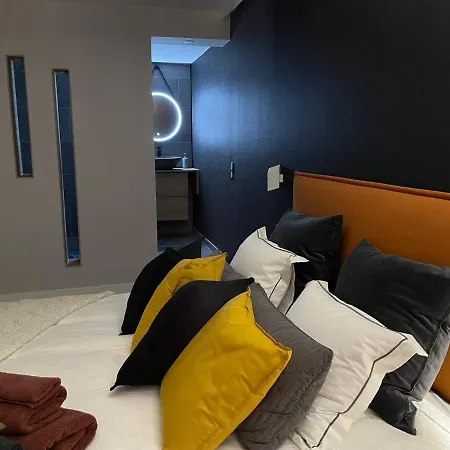 Bed & Breakfast Maison Longue De La Cassine