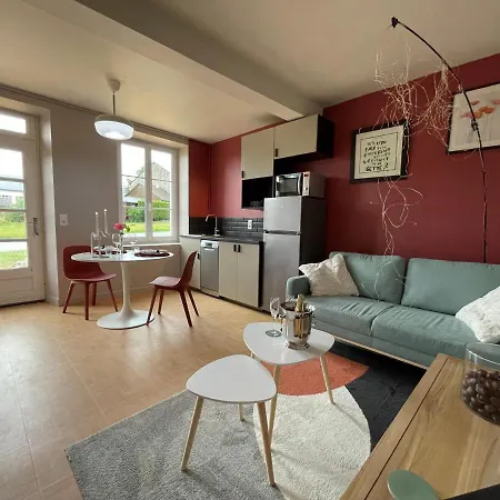 Maison Longue De La Cassine Bed & Breakfast *