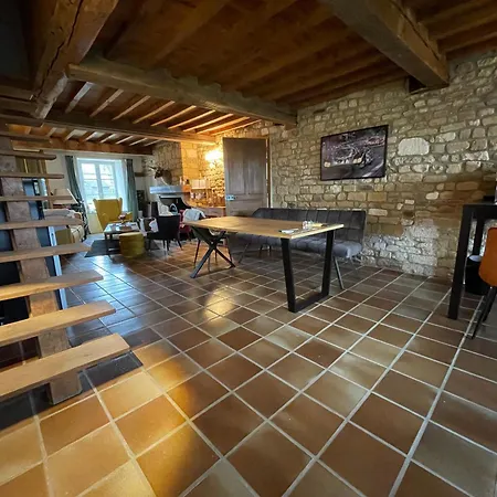 Maison Longue De La Cassine Bed & Breakfast Vendresse