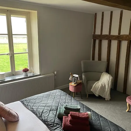Maison Longue De La Cassine Oda ve Kahvaltı 4*
