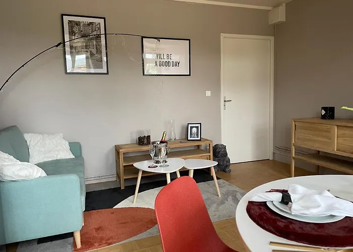 Maison Longue De La Cassine B&B